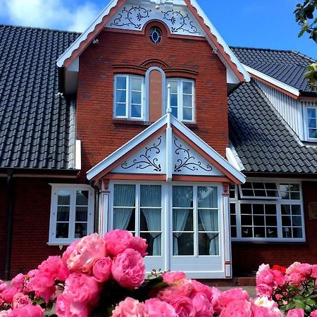 Gasthaus Knudsen Utersum Exteriör bild