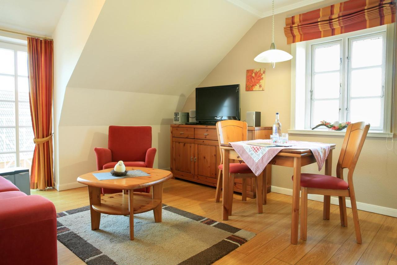 Gasthaus Knudsen Utersum Exteriör bild