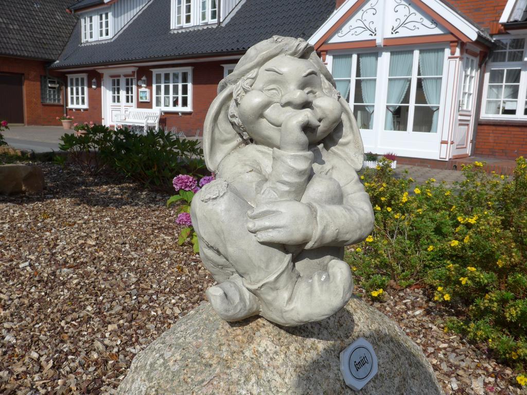 Gasthaus Knudsen Utersum Exteriör bild