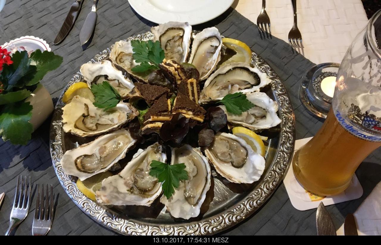 Gasthaus Knudsen Utersum Exteriör bild
